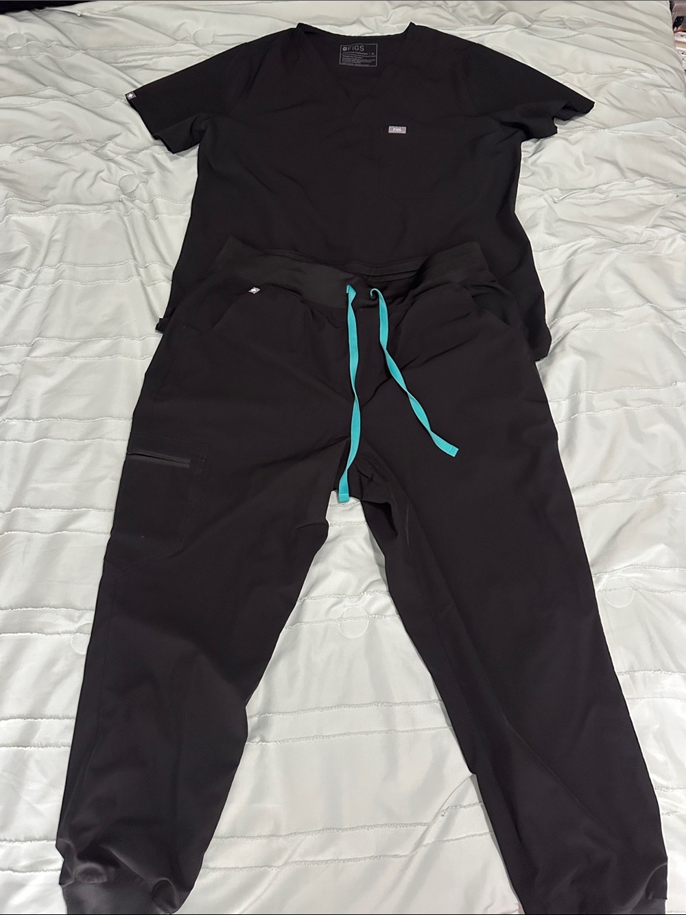 Figs Black Technical Jogger Set